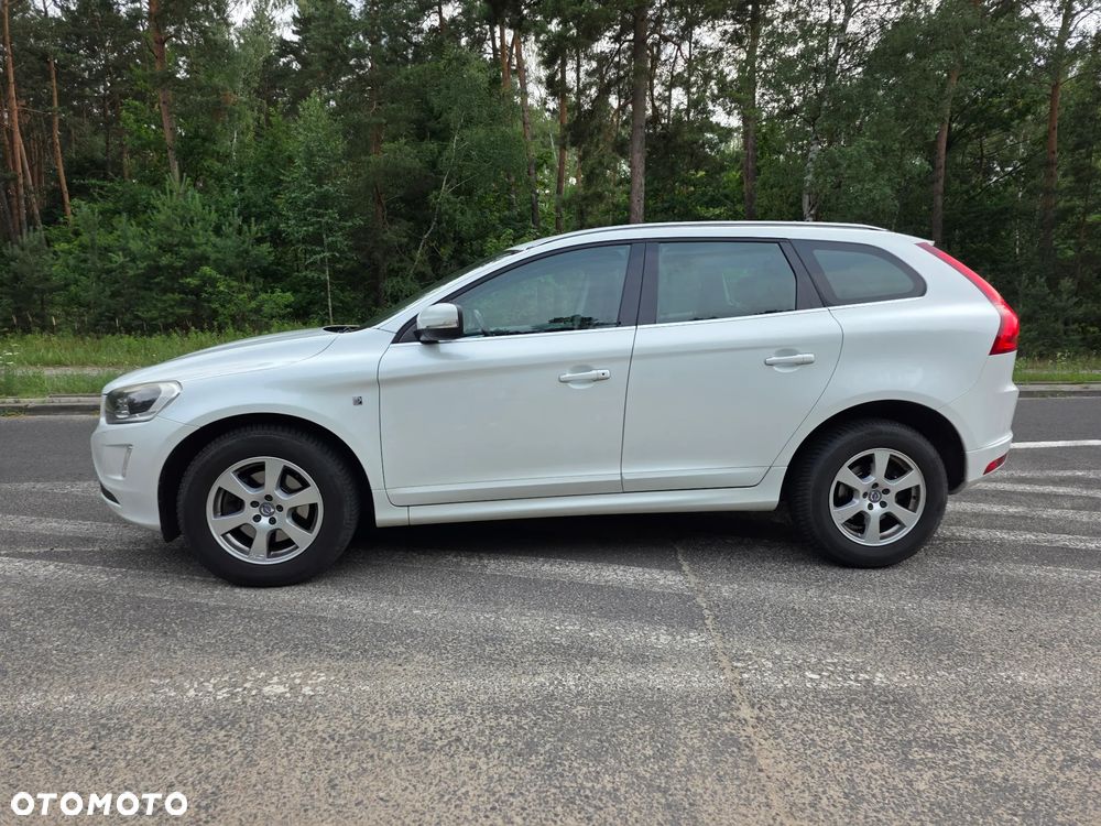 Volvo XC 60 D4 Drive-E Ocean Race - 3