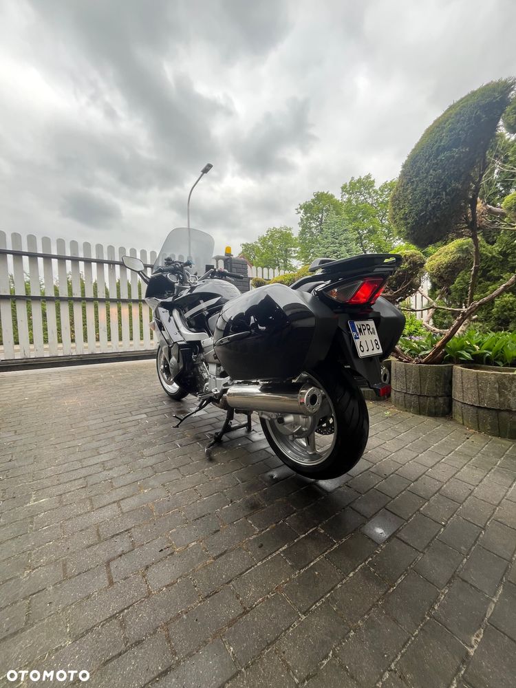 Yamaha FJR - 4