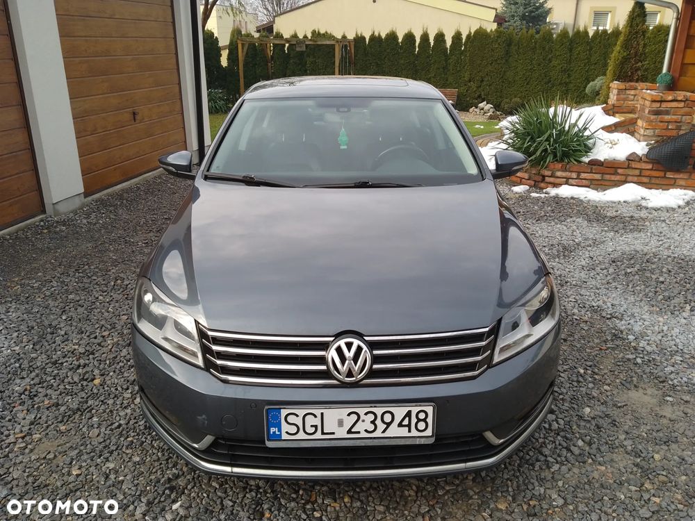 Volkswagen Passat 1.6 TDI DPF BlueMot Highline - 2