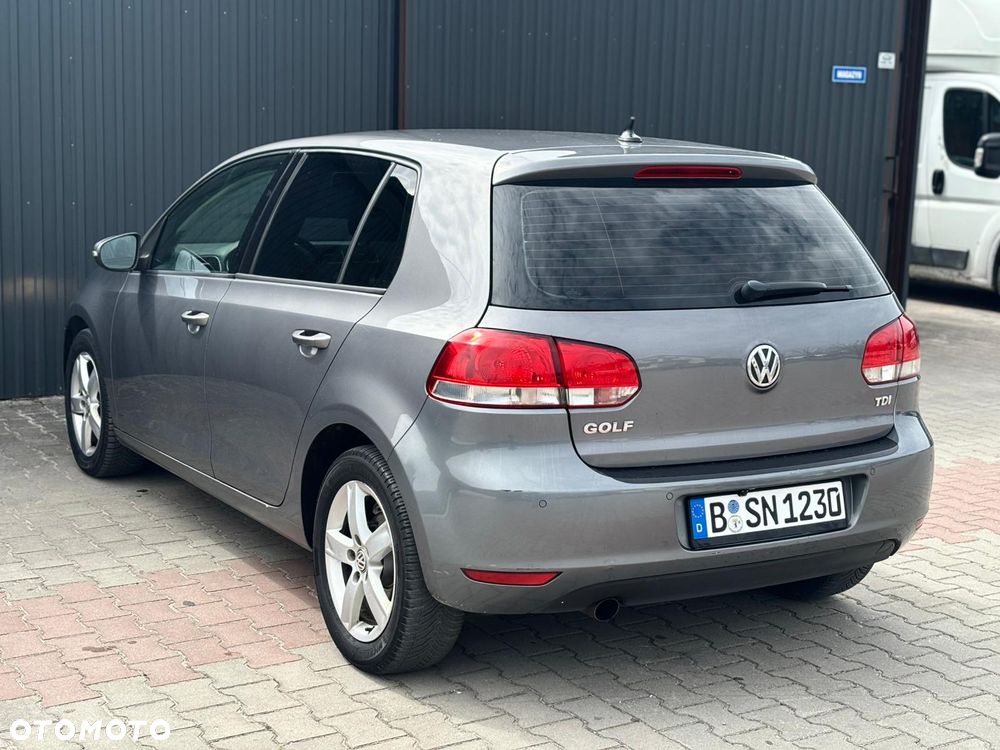 Volkswagen Golf 1.6 TDI DPF Comfortline - 12