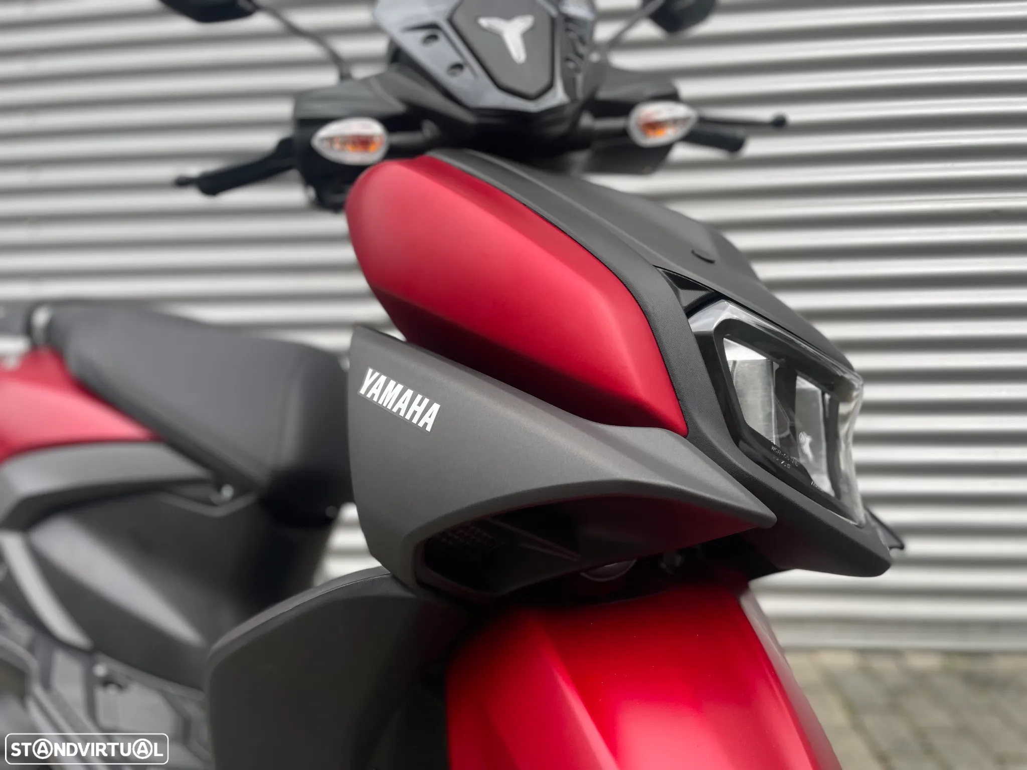 Yamaha RayZR - 8