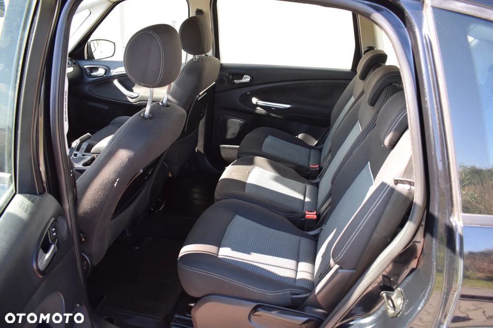 Ford S-Max 2.0 TDCi Ambiente - 19