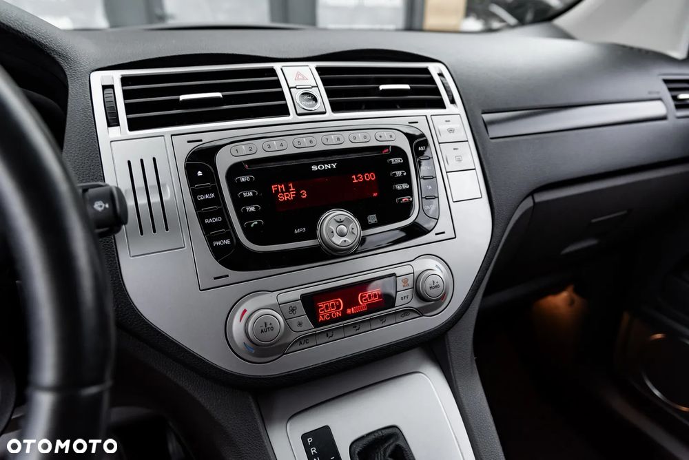 Ford Kuga 2.5 4x4 White Magic - 38