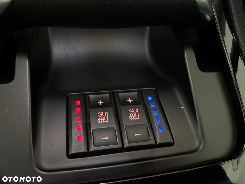 Ford S-Max 2.0 TDCi DPF Titanium - 35