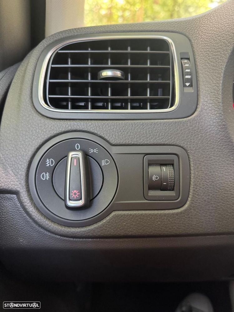 VW Polo 1.4 TDi BlueMotion - 21