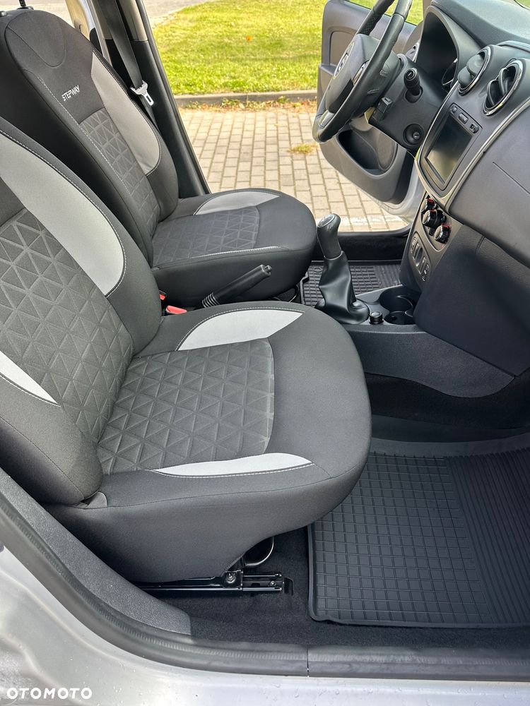 Dacia Sandero - 38