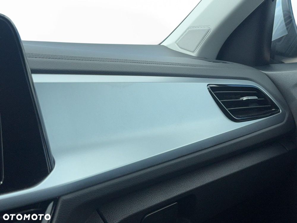 Volkswagen T-Roc 1.5 TSI Life - 26