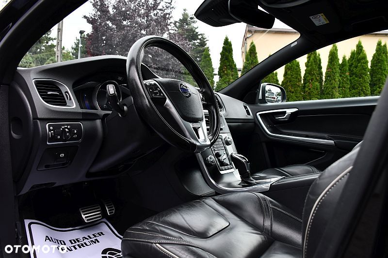 Volvo V60 D4 Geartronic R-Design - 9