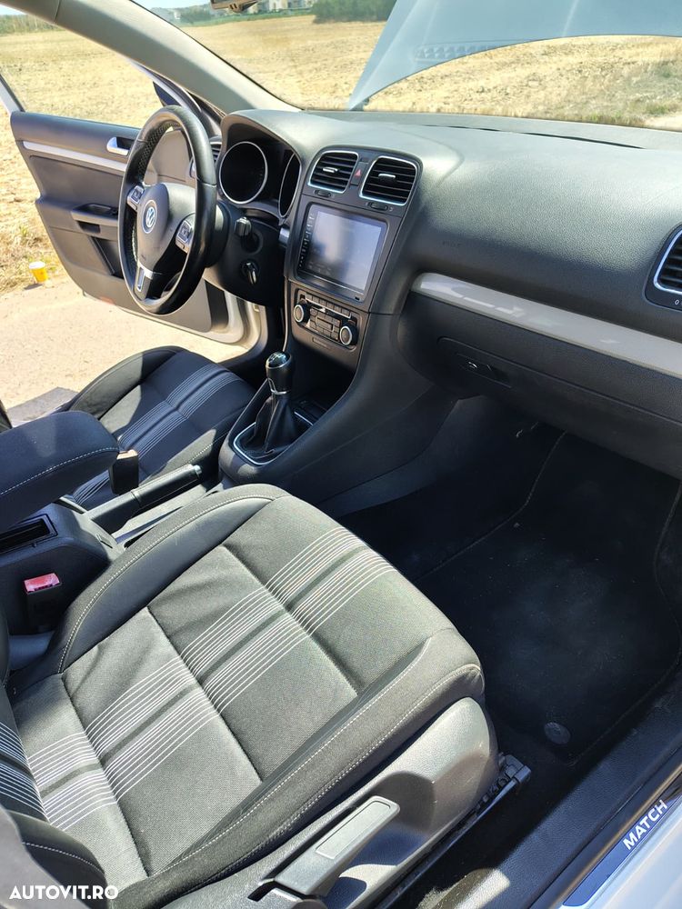 Volkswagen Golf 1.6 TDI DPF MATCH - 19