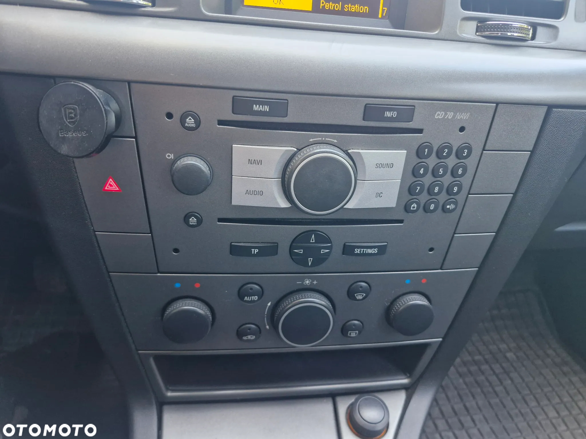 Opel Vectra 1.8 Caravan Cosmo - 22