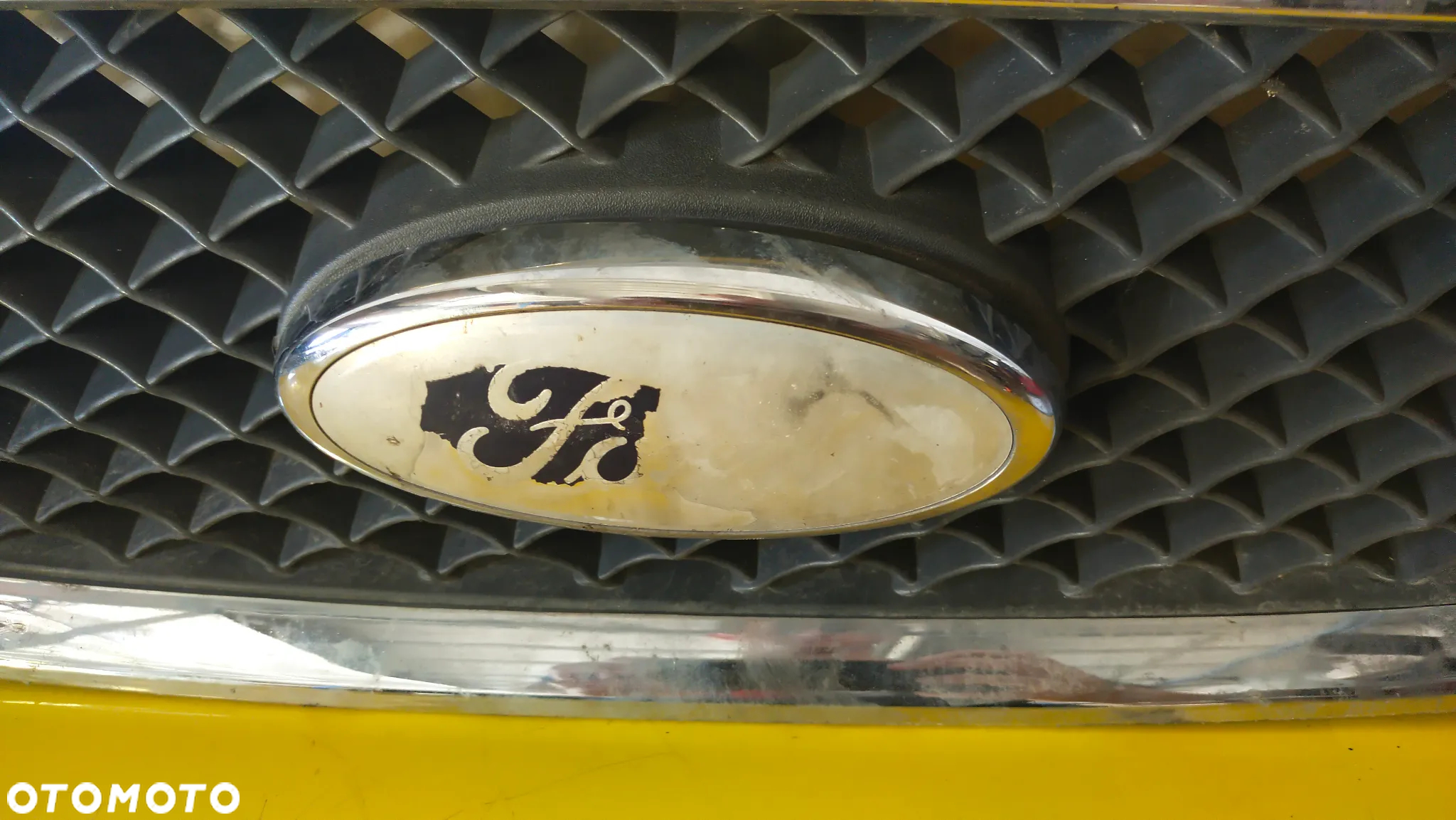 Ford GRILL ATRAPA F  OE 3M51-R8138 - 2