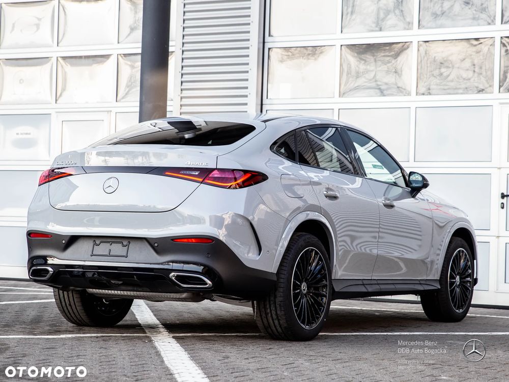 Mercedes-Benz GLC 300 e PHEV 4-Matic AMG Line - 5