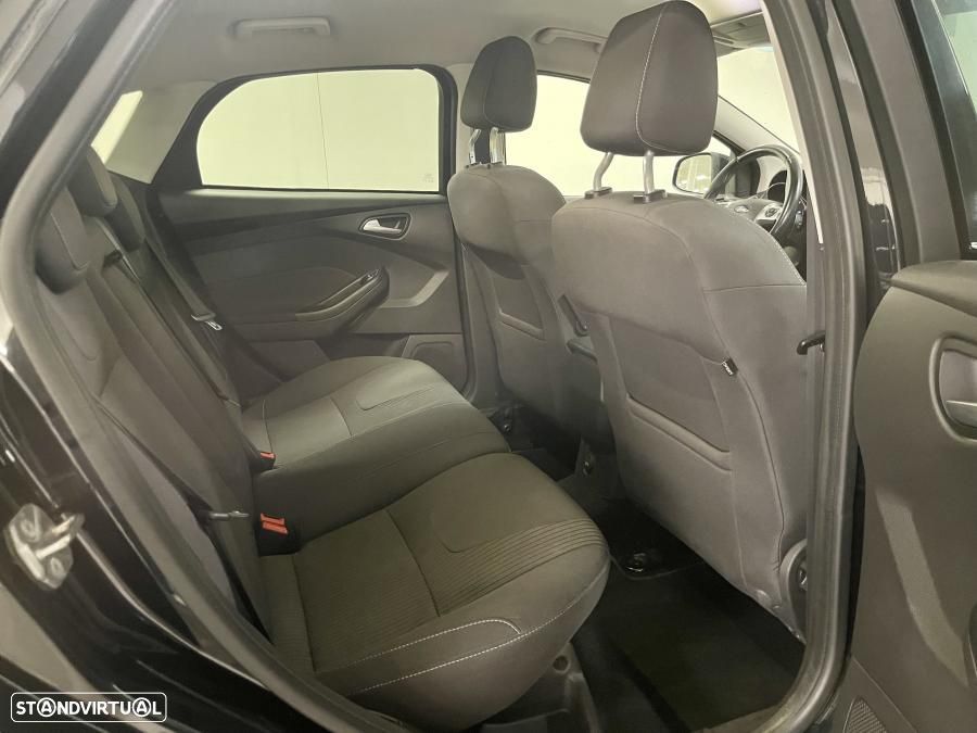 Ford Focus 1.0 SCTi Titanium Best - 19