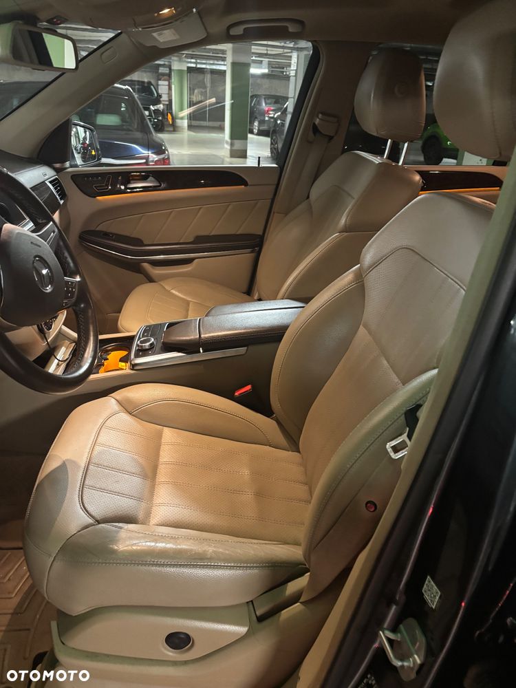 Mercedes-Benz GL 350 BlueTEC 4Matic 7G-TRONIC - 7