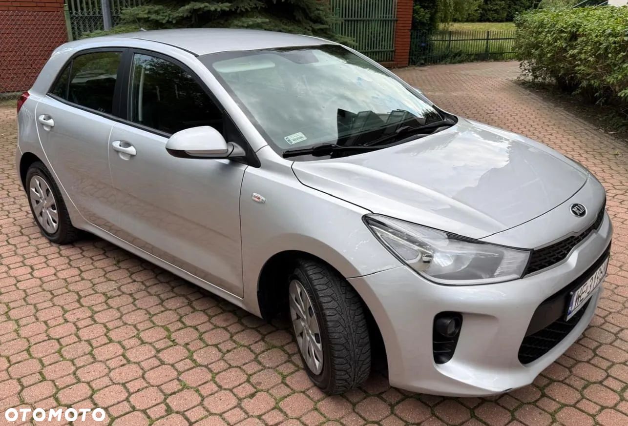 Kia Rio 1.2 L - 1