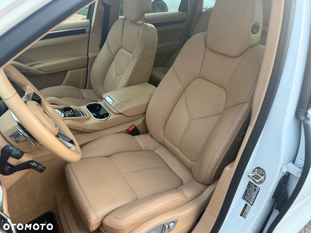 Porsche Cayenne Tiptronic S - 6
