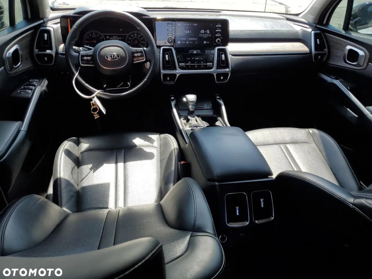Kia Sorento - 9