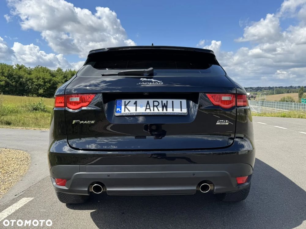 Jaguar F-Pace 2.0 i4P AWD Prestige - 4