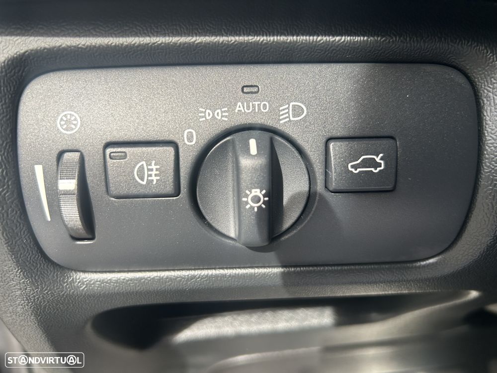 Volvo V40 1.6 D2 Summum Powershift - 11