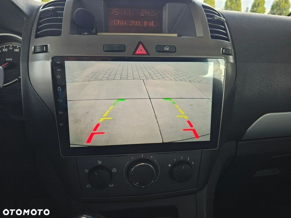 Opel Zafira 1.8 Essentia EU5 - 17