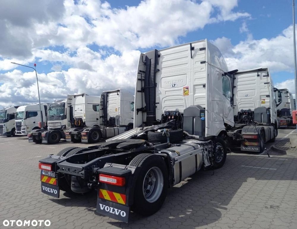 Volvo FH 460 AERO Globetrotter XL ACC i-Save I-ParkCool SideSkirts Mirror Cam - 6