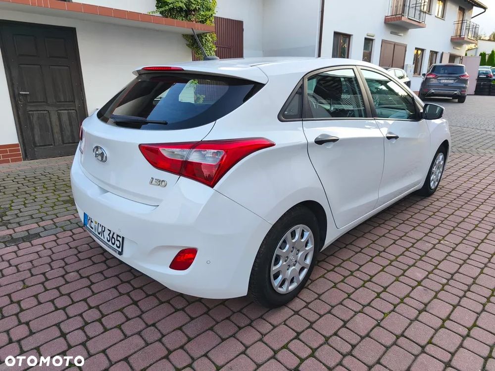 Hyundai i30 1.4 Trend - 11