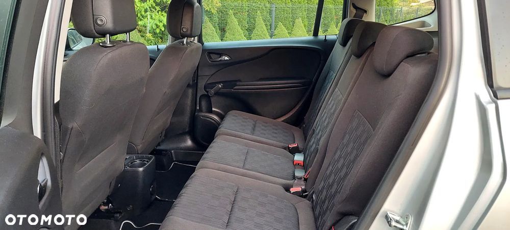 Opel Zafira - 34