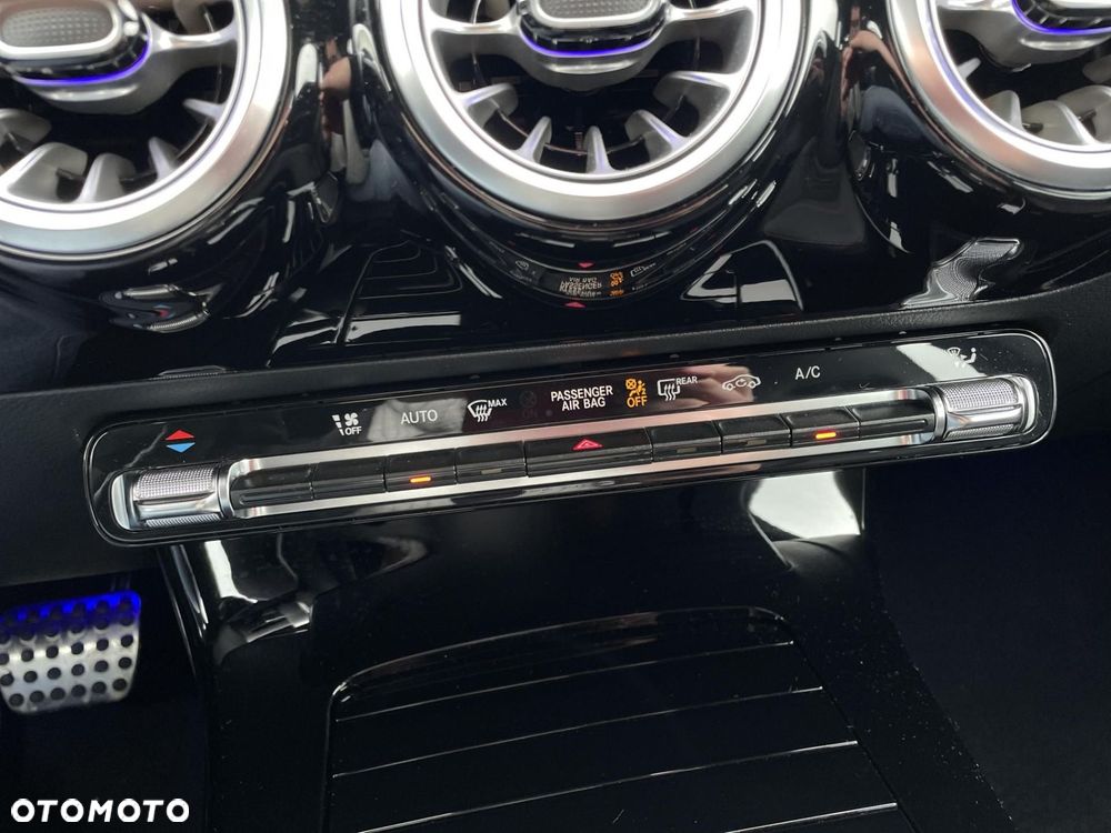 Mercedes-Benz CLA - 19