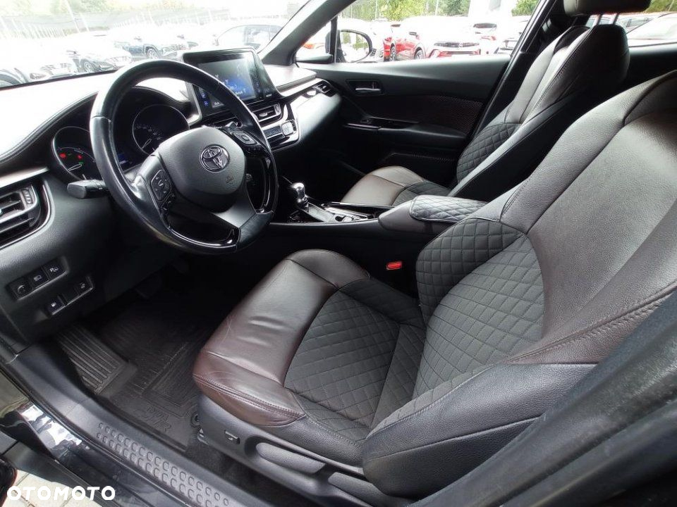 Toyota C-HR - 11