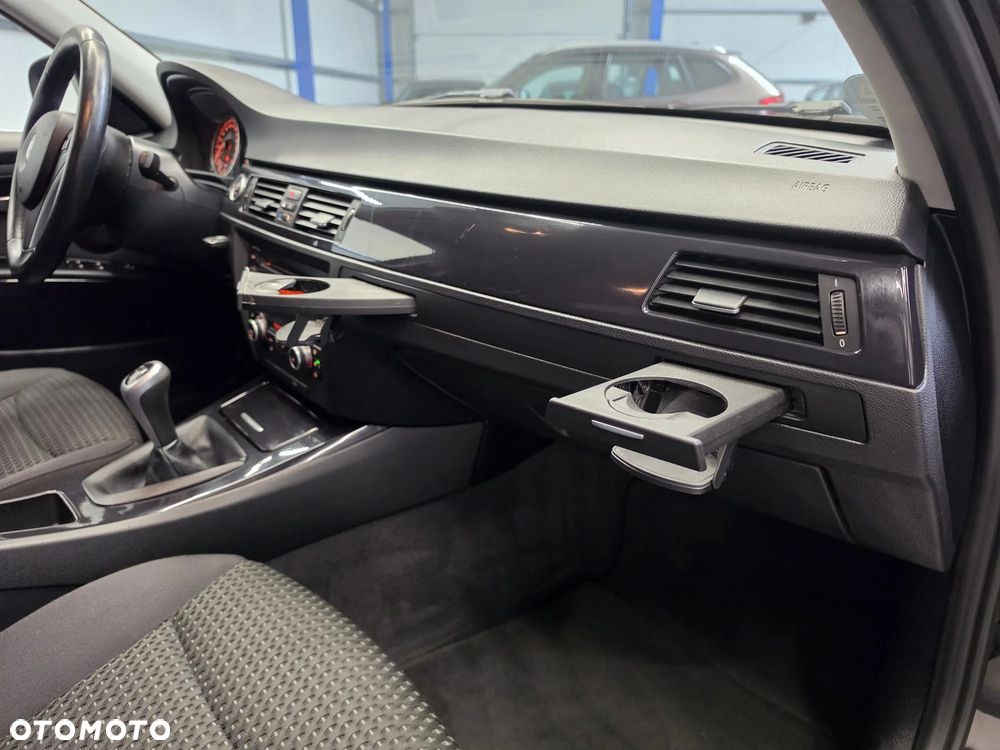 BMW Seria 3 318i Edition Lifestyle - 33