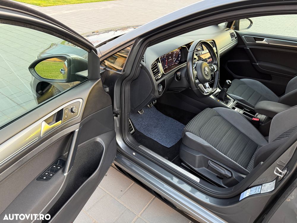 Volkswagen Golf - 17