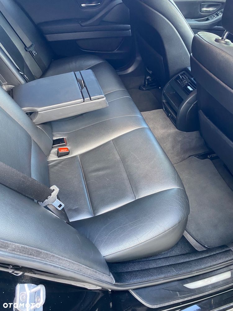 BMW Seria 5 520i - 8