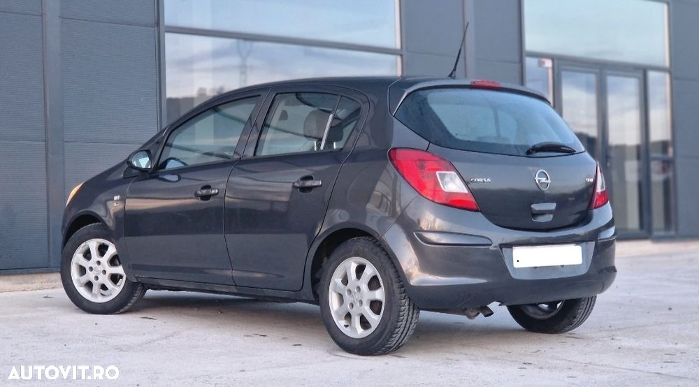 Opel Corsa 1.3 CDTI EcoFlex Start/Stop Cosmo - 4