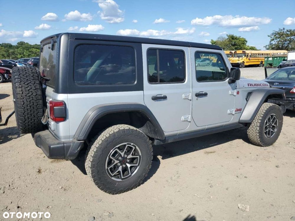 Jeep Wrangler - 5