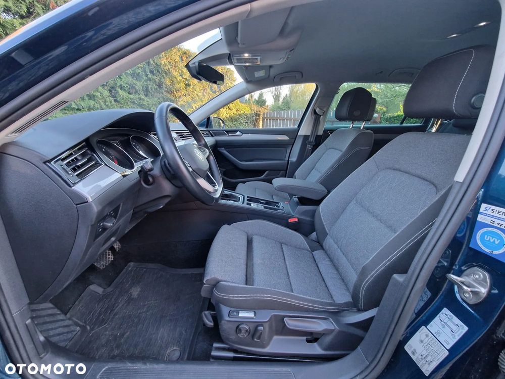 Volkswagen Passat 2.0 TDI SCR DSG Business - 14