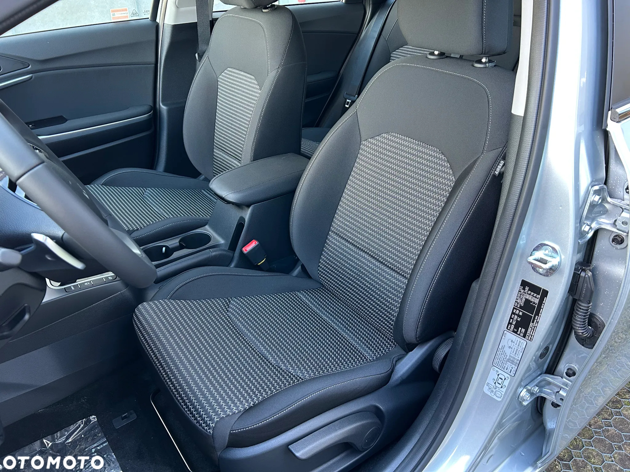 Kia Ceed - 10