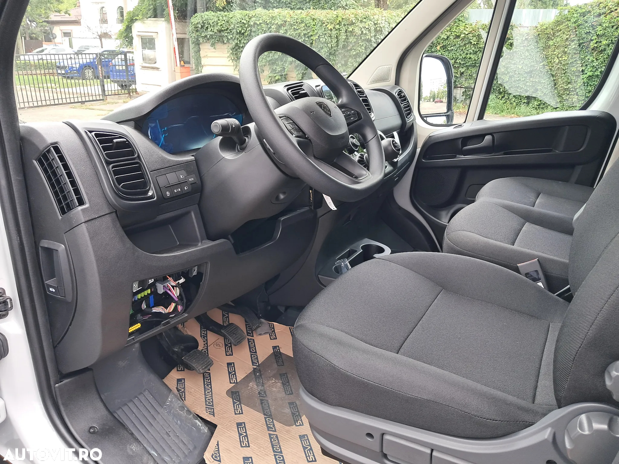 Peugeot BOXER PLATOU CABINA DUBLA L4 - 11