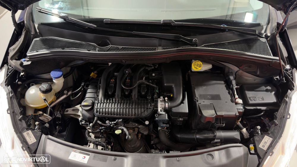 Peugeot 208 1.2 PureTech Signature - 28