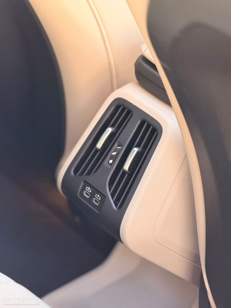 BMW iX1 eDrive20 Pack Desportivo M Pro - 9