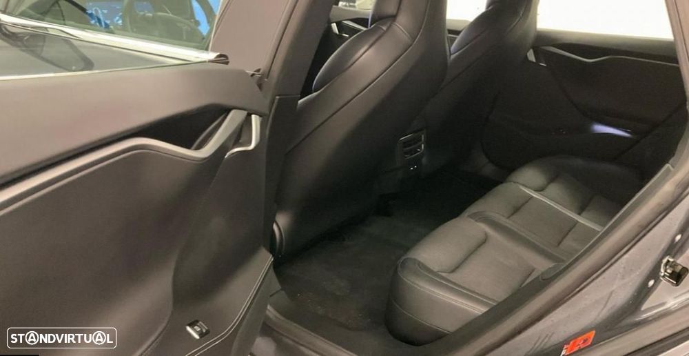 Tesla Model S 75D - 7