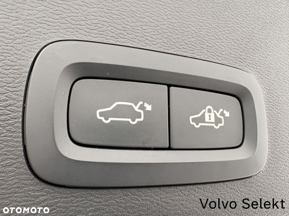 Volvo XC 40 - 24