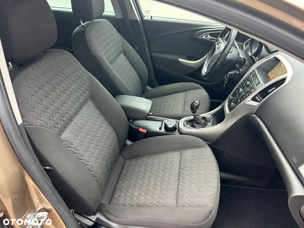 Opel Astra 1.4 Turbo - 26
