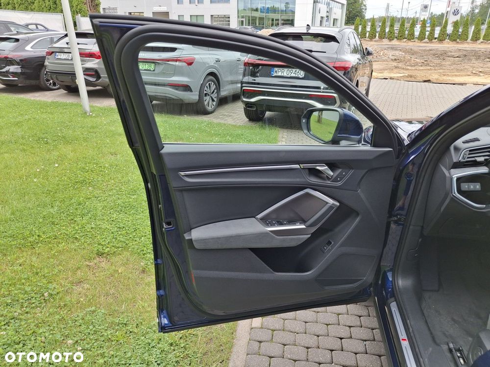 Audi Q3 Sportback - 24