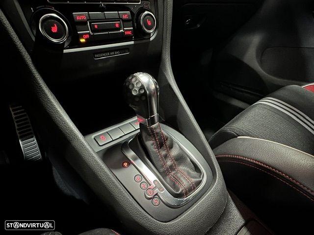 VW Golf 2.0 GTI DSG adidas - 24