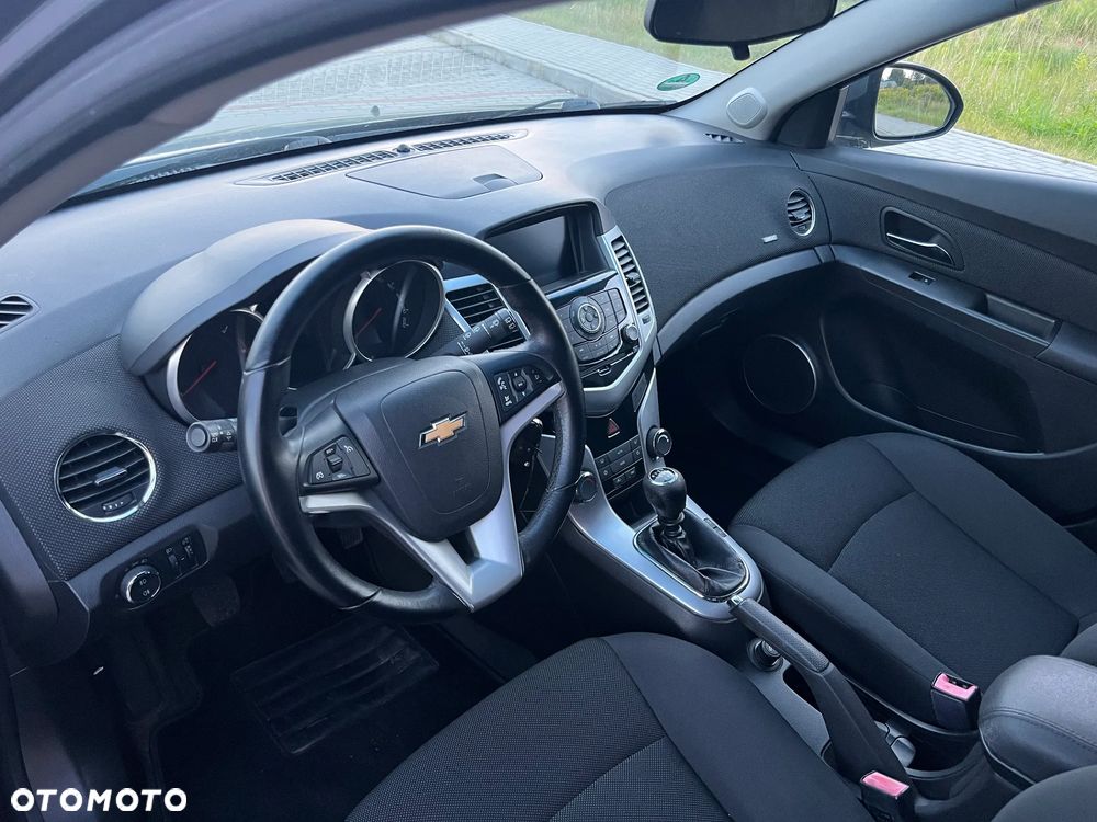 Chevrolet Cruze 1.7 LT - 14