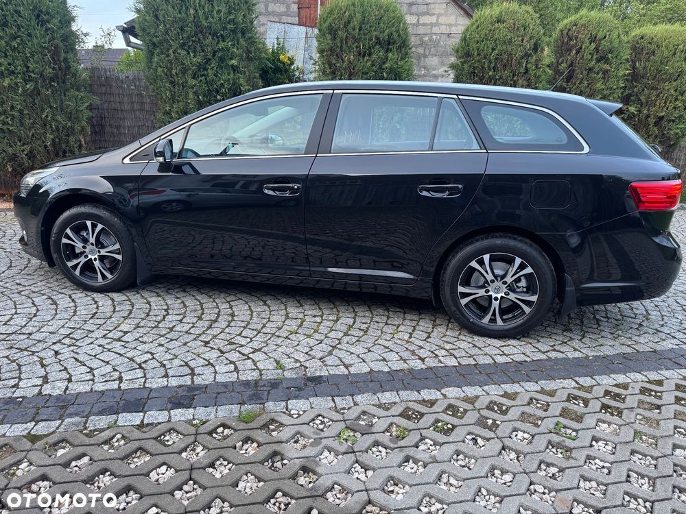 Toyota Avensis 1.8 Executive - 29