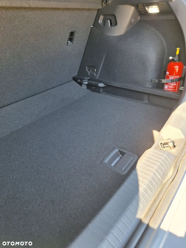 Volkswagen Golf - 18