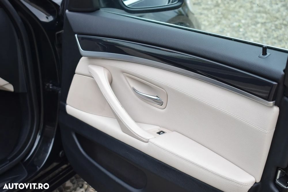 BMW Seria 5 520d - 30