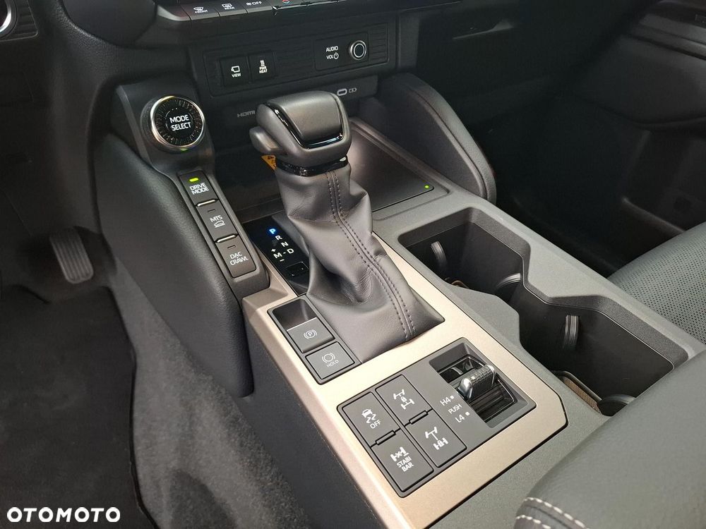 Toyota Land Cruiser LC 2.8 D-4D First Edition - 16