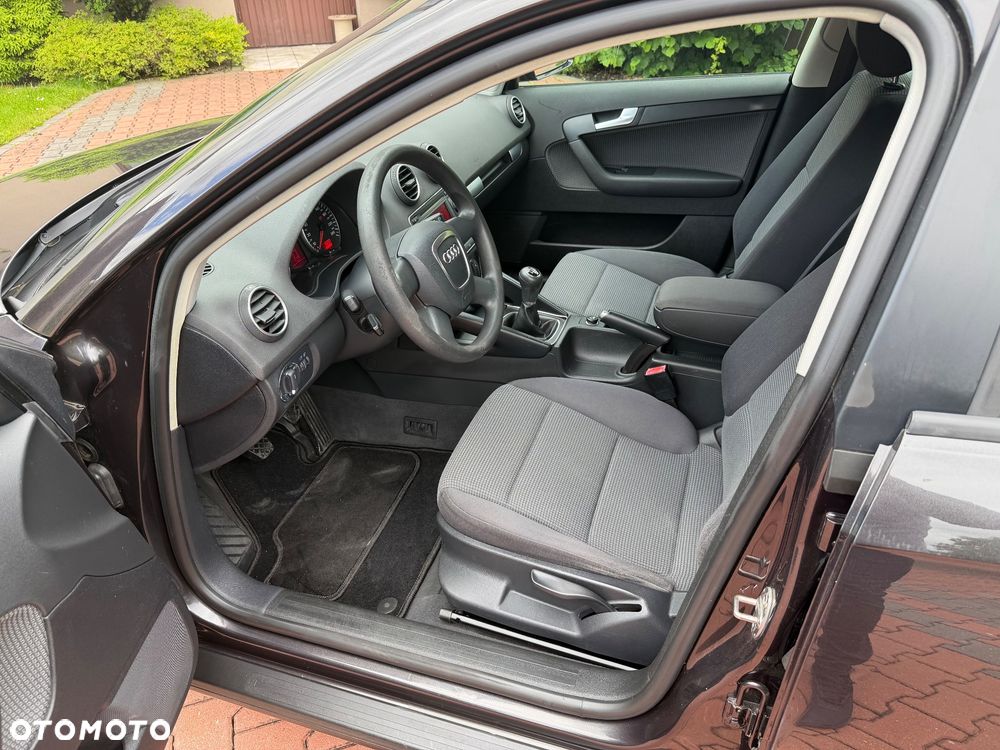 Audi A3 Sportback 1.6 Attraction - 9